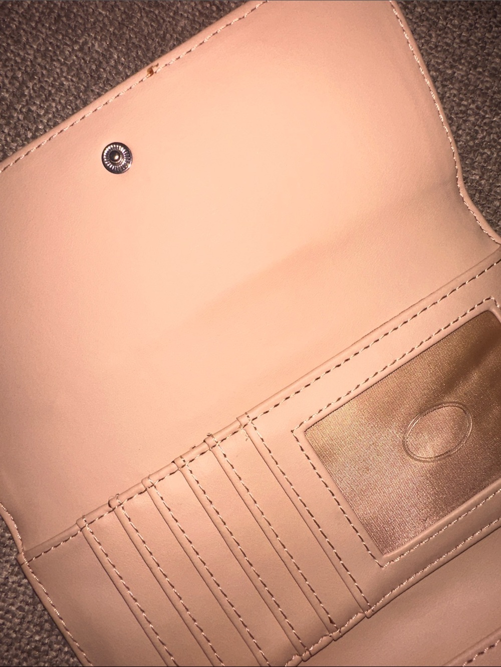 Guess Blush patent logo slim wallet - Picture 5 of 5